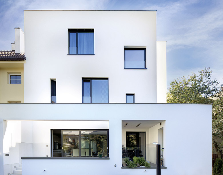 Cappotto di edificio realizzato con pannelli Elypan VVK